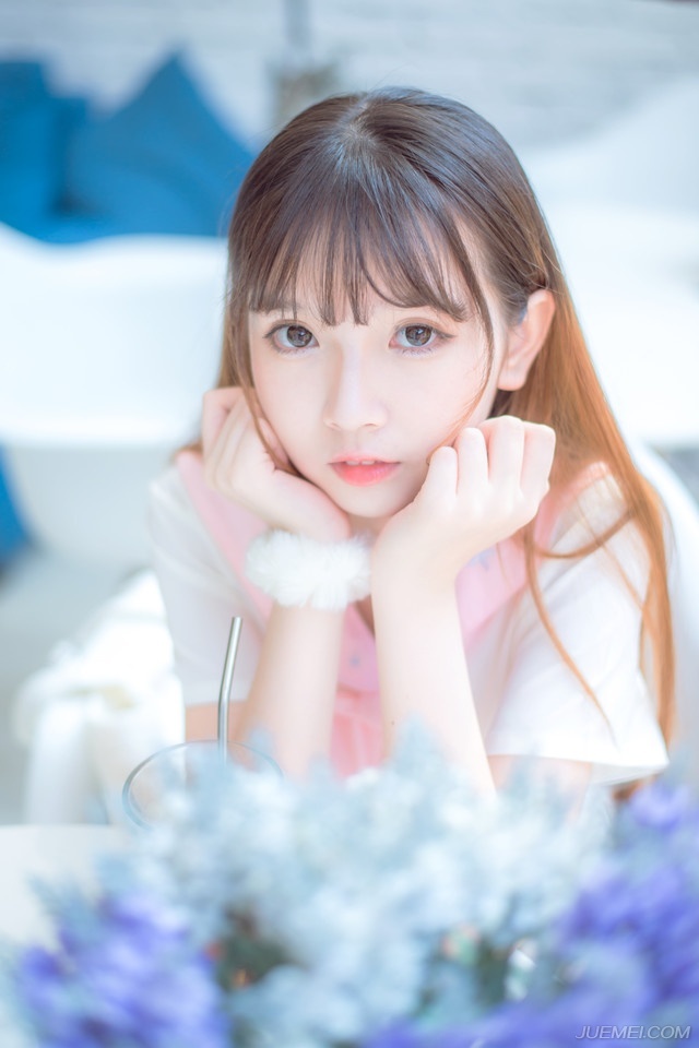 “包括在下。”点点头，事到如今，十万大军围城，城中军民已经跟刘璋离心离德，孟达已经没必要继续遮掩下去了。